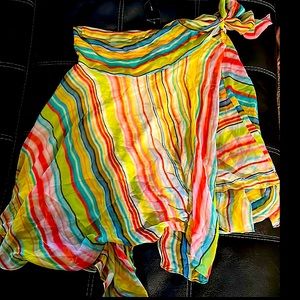 Beautiful Multicolored skirt with tie on the side 👗